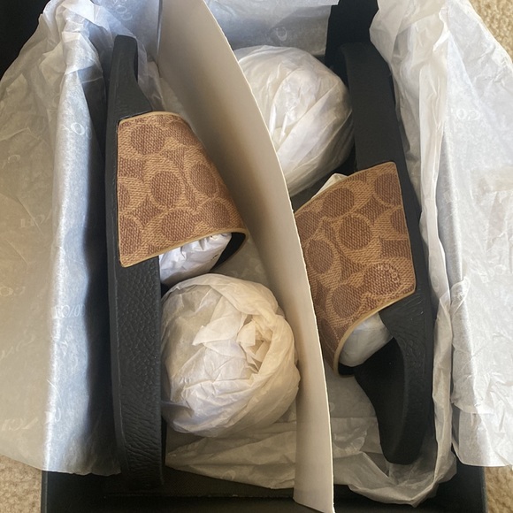 Coach sandals new with box size 9 - Picture 7 of 7